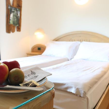 Hotel "La Suisse" ليفينو المظهر الخارجي الصورة