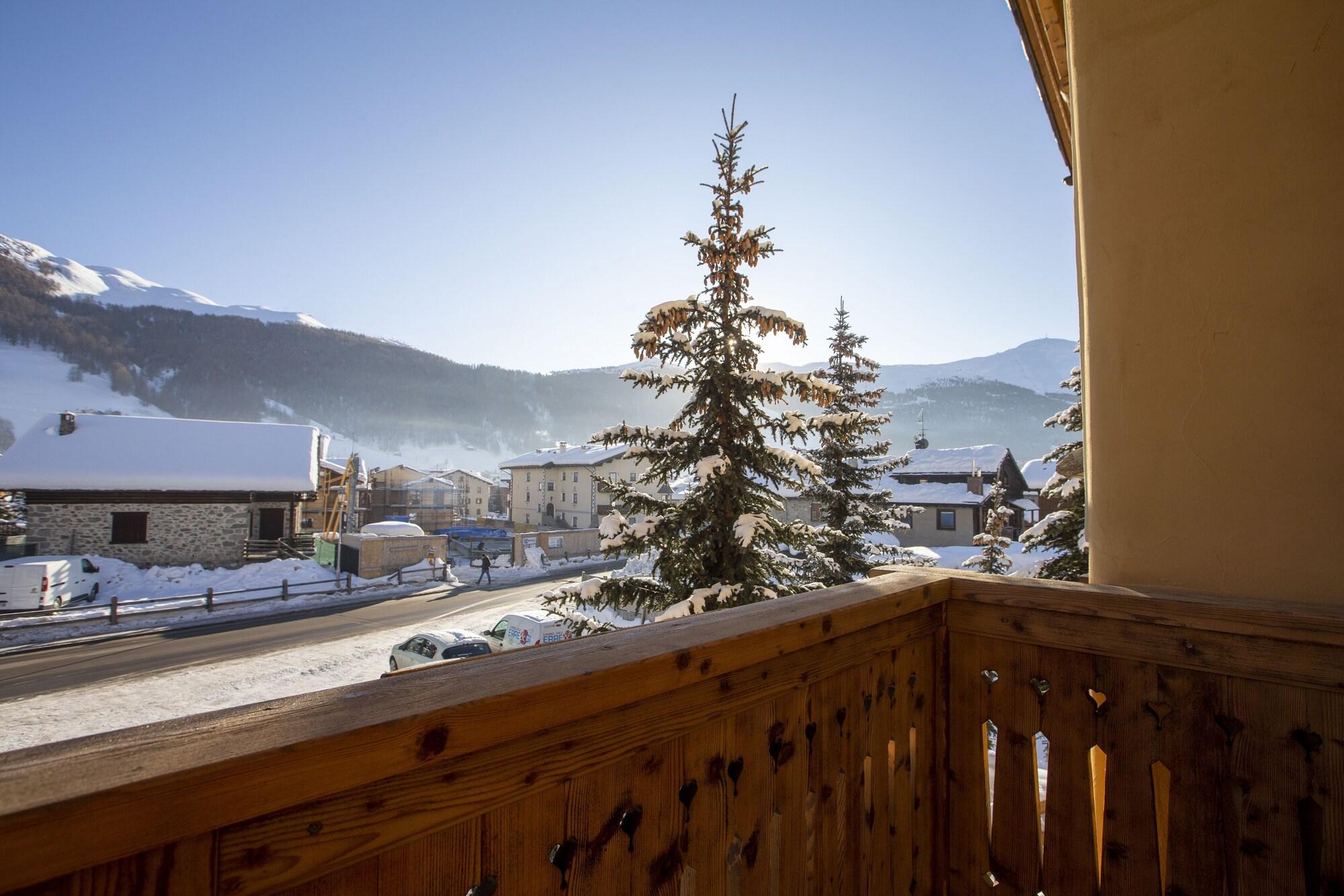 Hotel "La Suisse" ليفينو المظهر الخارجي الصورة