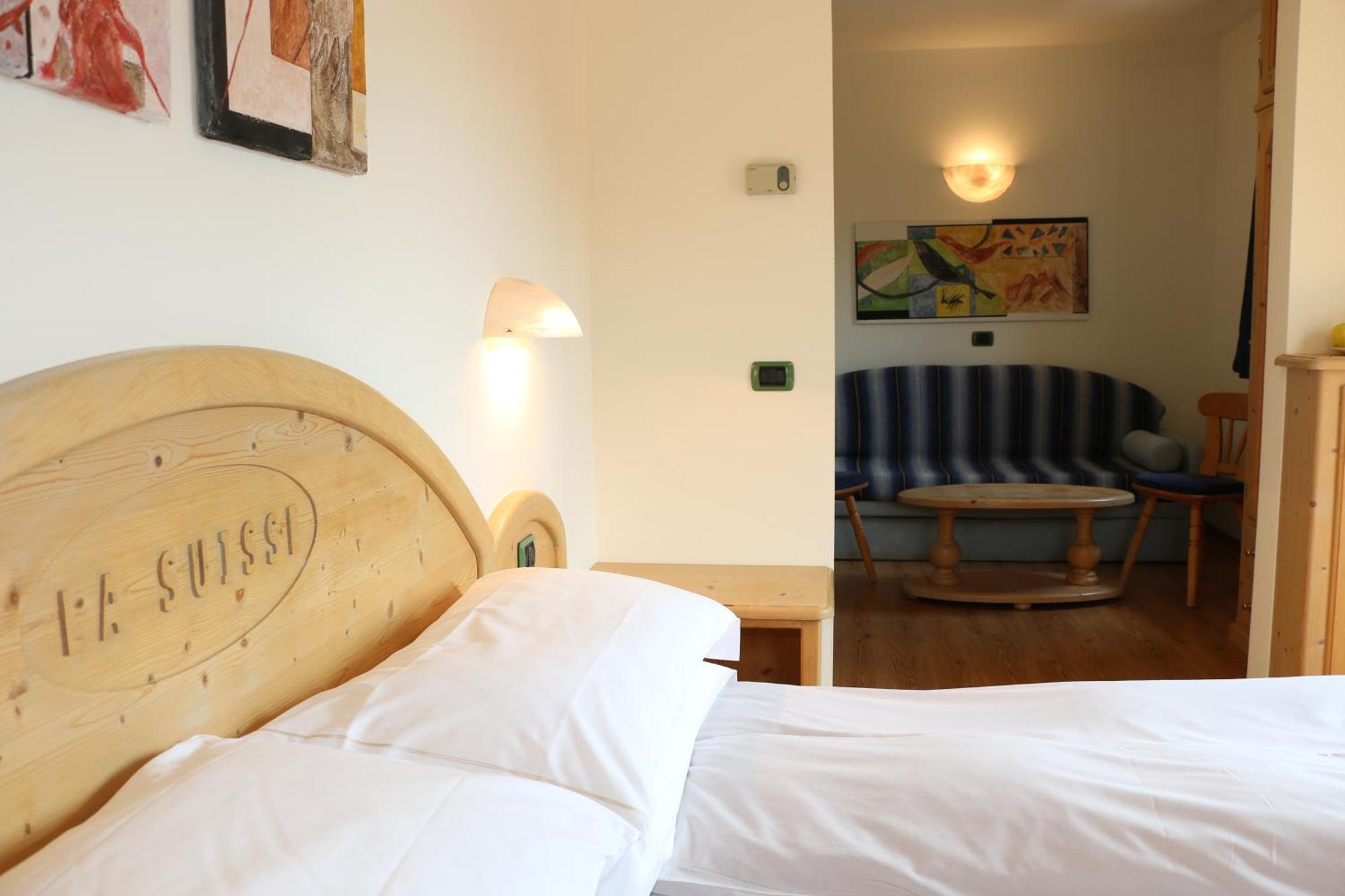 Hotel "La Suisse" ليفينو المظهر الخارجي الصورة