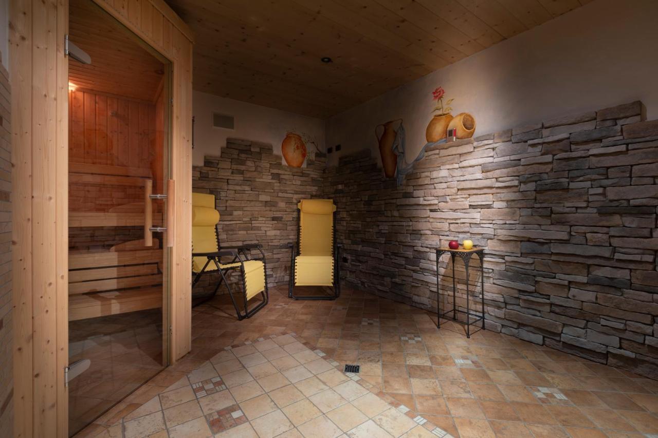 Hotel "La Suisse" ليفينو المظهر الخارجي الصورة